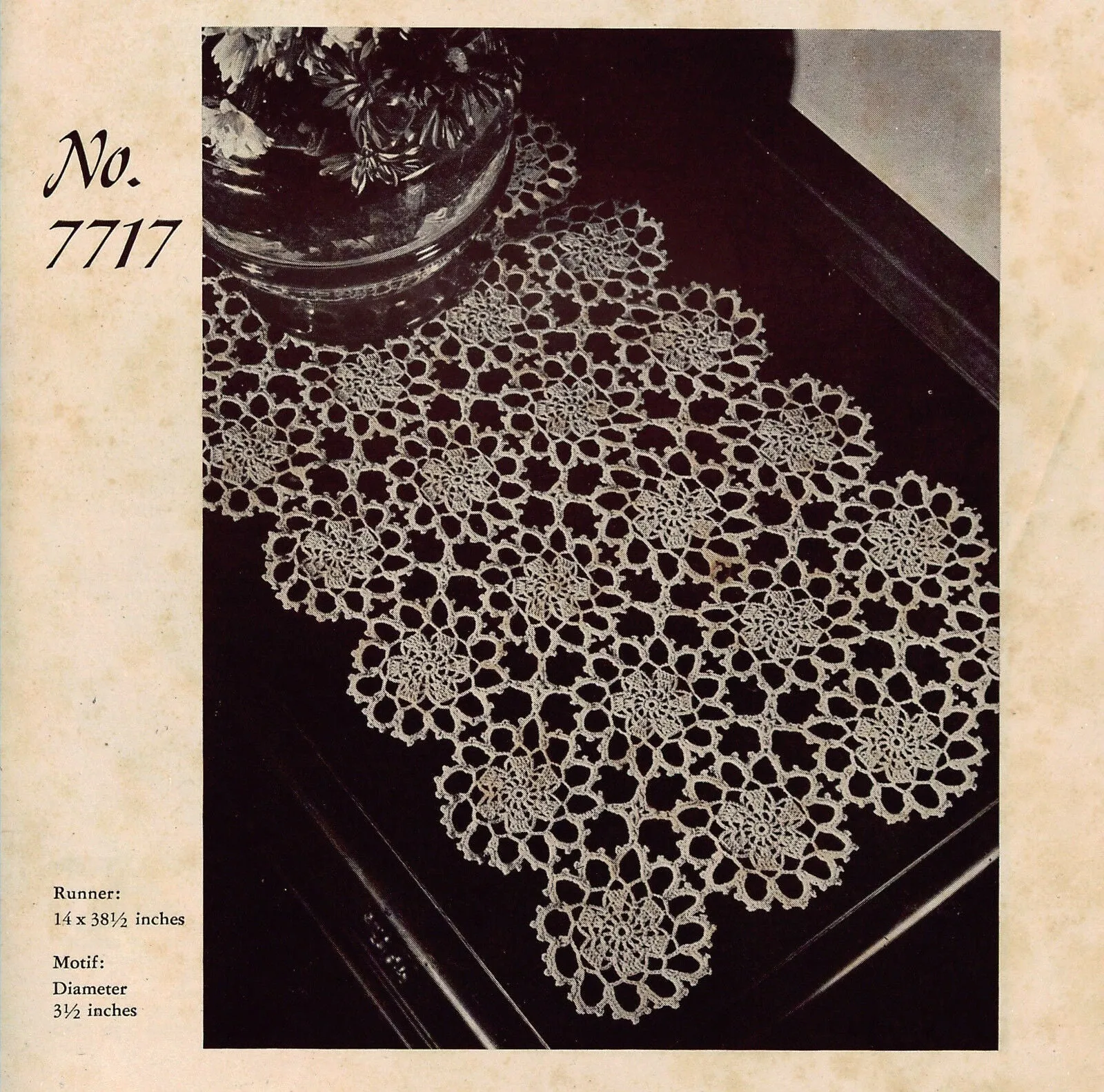 1940s CHARMING Vintage Crochet Booklet Coats Clark No. 217 Old New Favorites Doilies Crochet Patterns Doilies,Place Mats etc