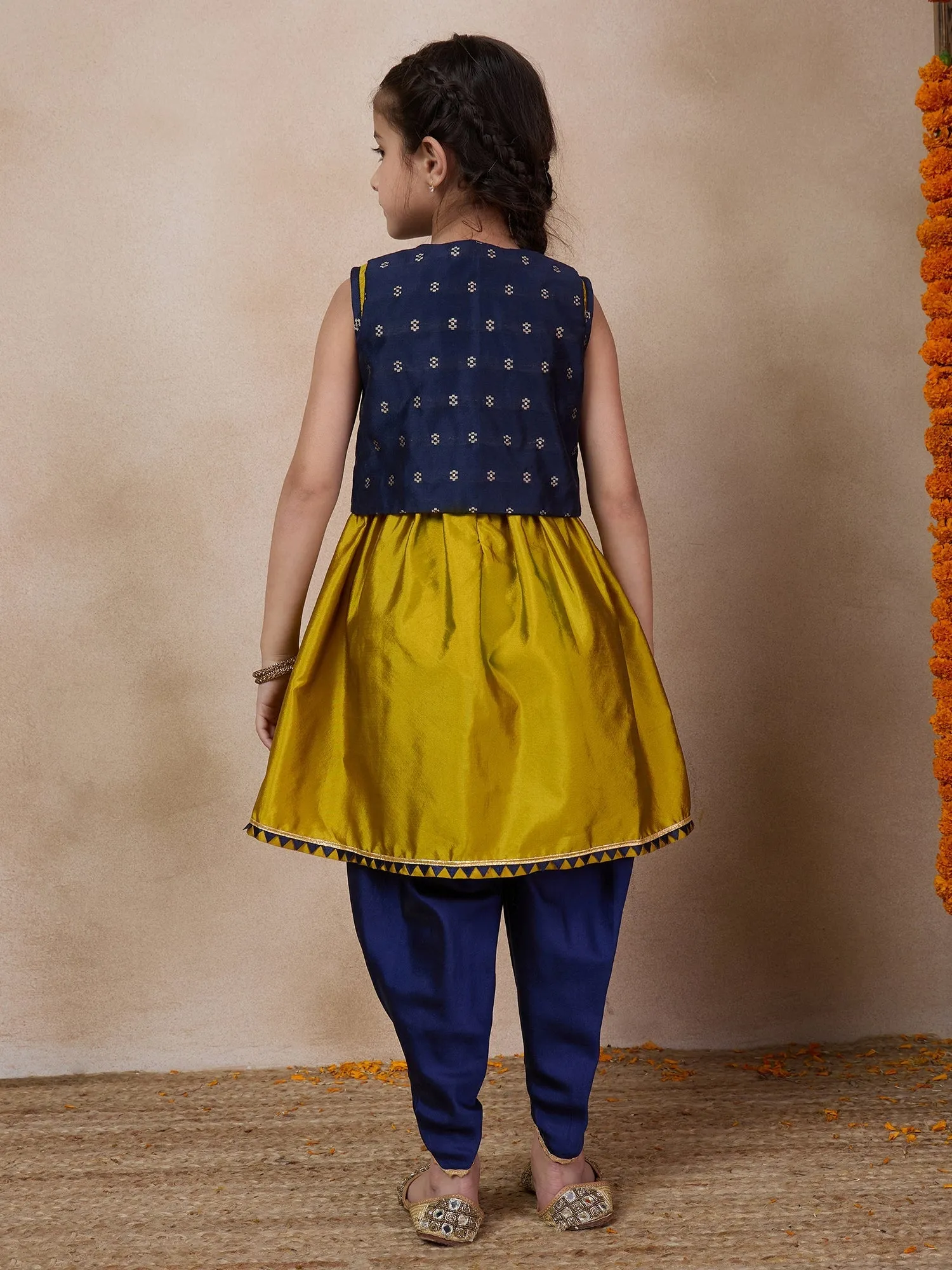 Girls Anarkali Round Neck Sleeveless Kurta With Dhoti Pants Jacket