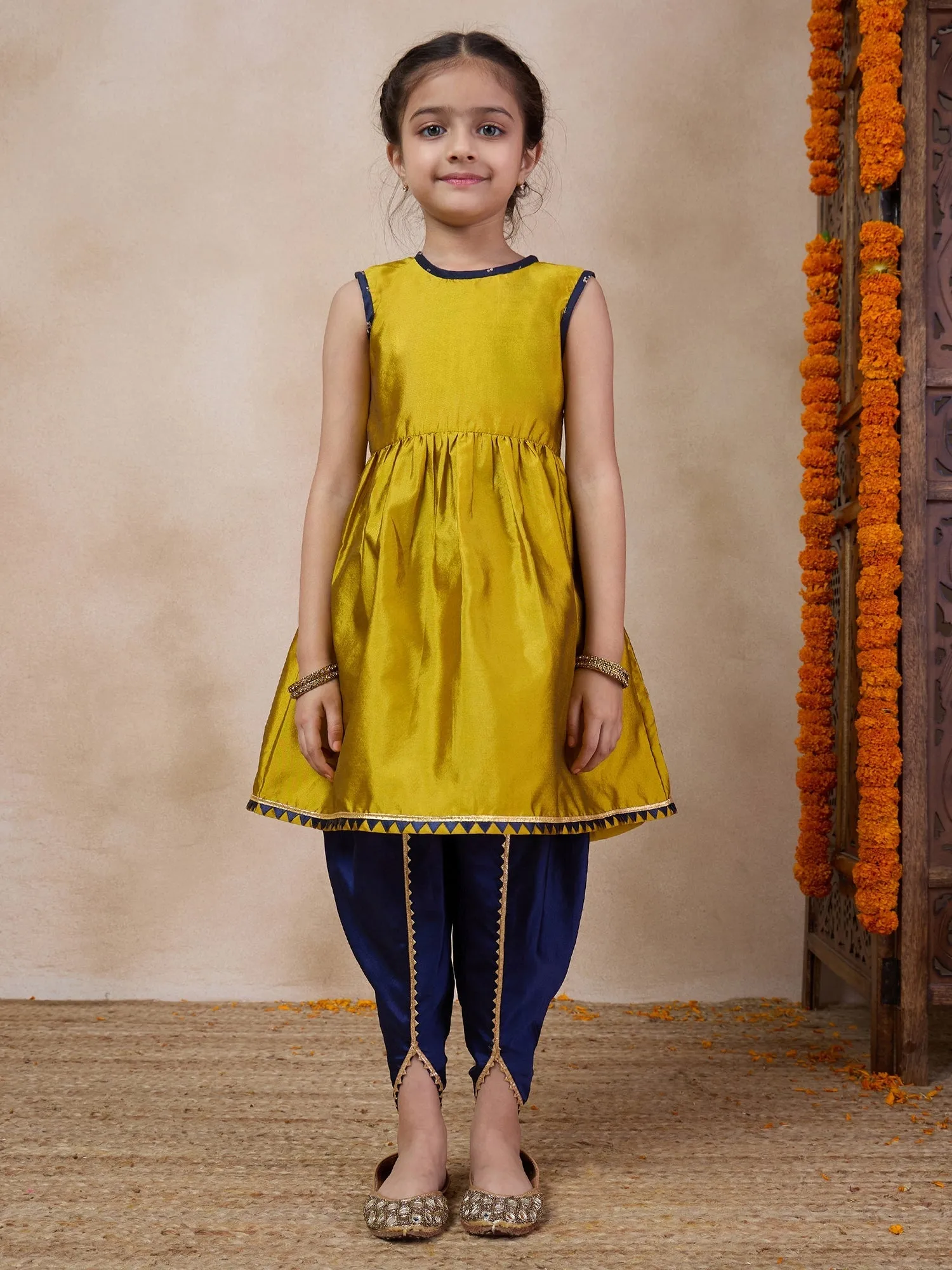 Girls Anarkali Round Neck Sleeveless Kurta With Dhoti Pants Jacket