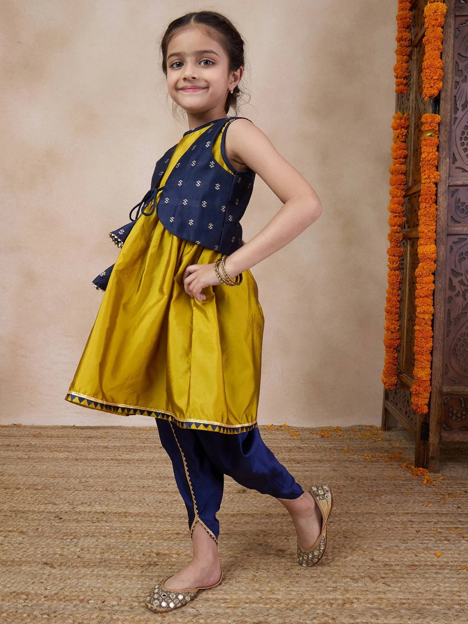 Girls Anarkali Round Neck Sleeveless Kurta With Dhoti Pants Jacket