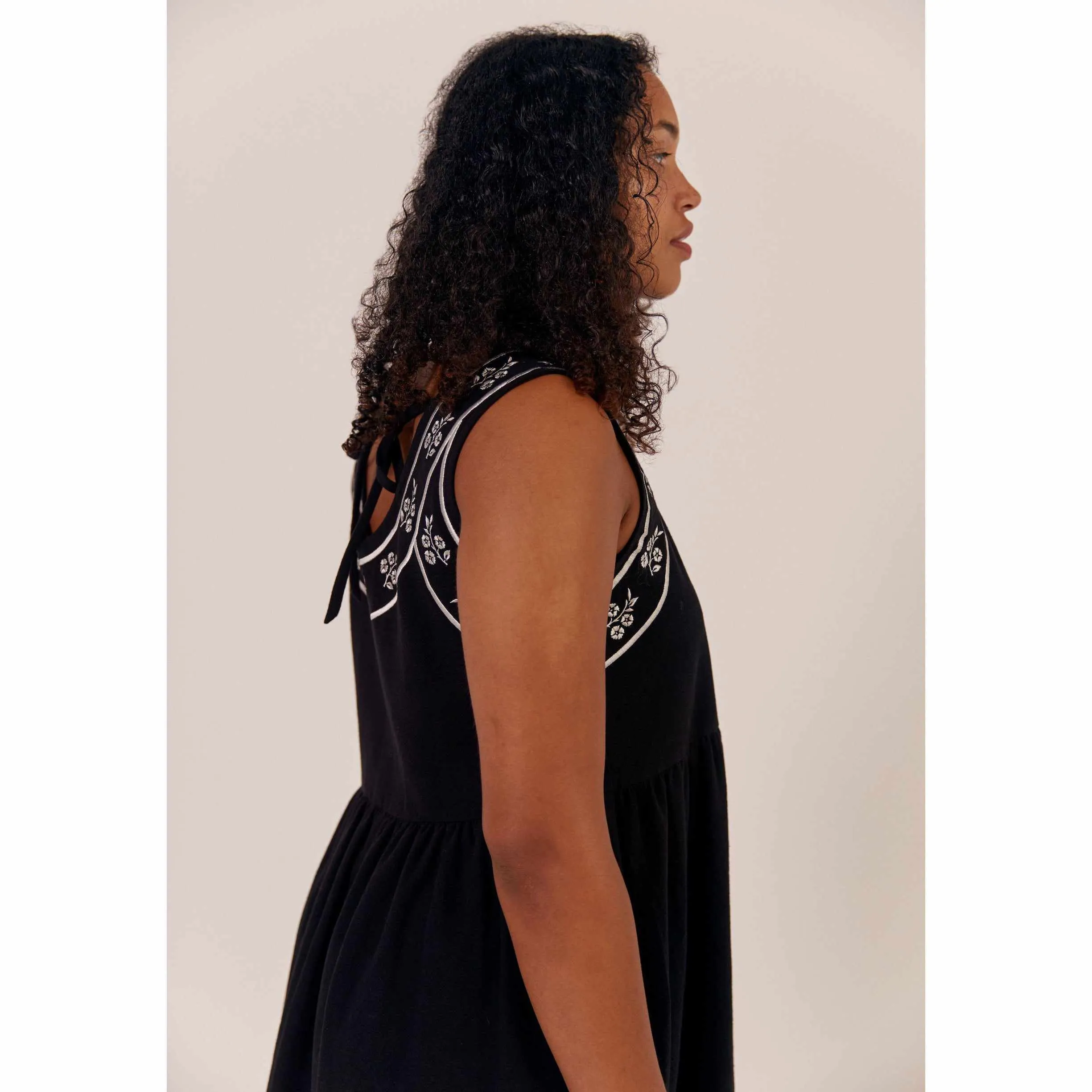 Sideline - Hills dress - black